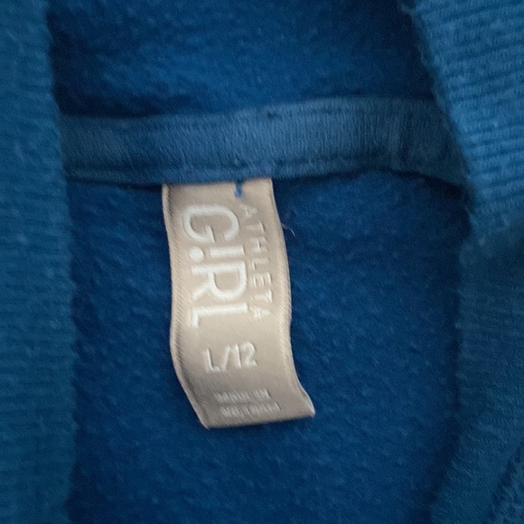 A deep blue light weight hoodie - Picture 2 of 3